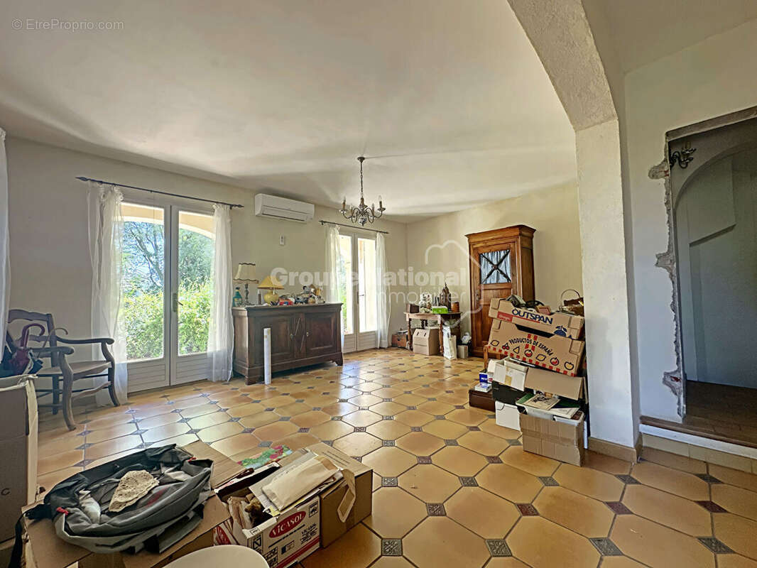 Maison à FOURQUES