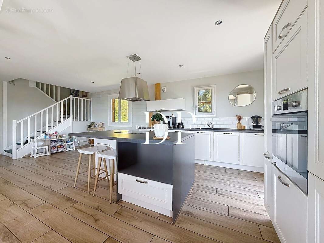 Maison à vendre 4 pièces de 122 m2 LUCINGES (74) - photo 14