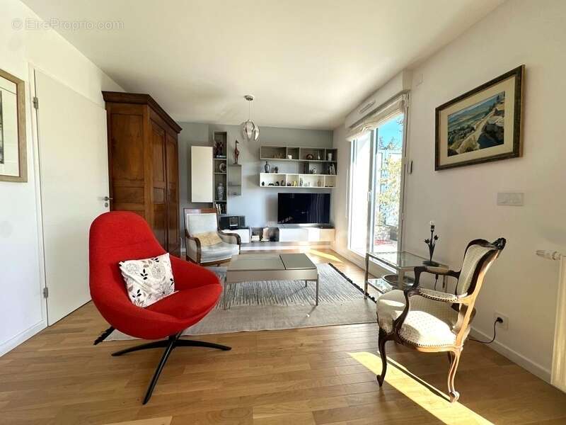 Appartement à SAINT-MAUR-DES-FOSSES