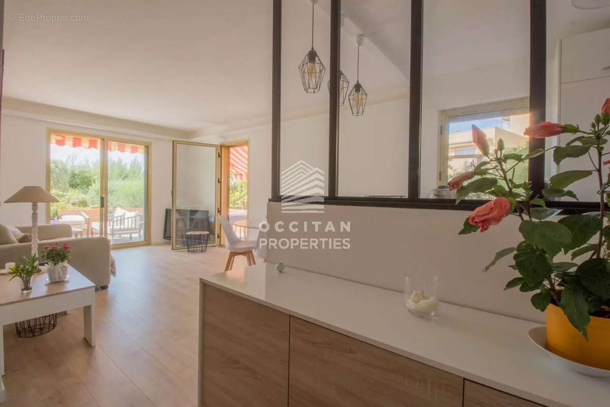 Appartement à LE CANNET