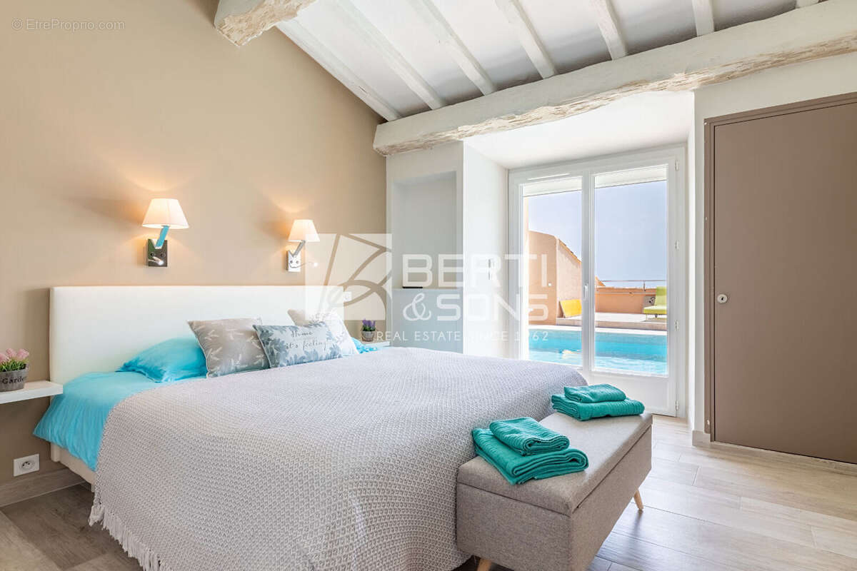 Agay domaine prive - villa 213 m² vue mer panoramique, piscine et jacuzzi - photo 13