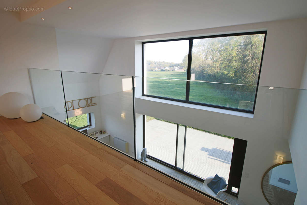 Maison à VAUX-SUR-AURE