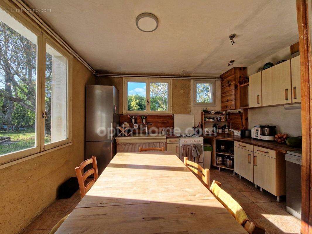 Maison à vendre - 3 pièces sur magnifique terrain arboré de 8900 m² - Esves le Moutier (37) - photo 3