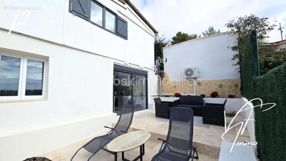 Maison à LE CASTELLET