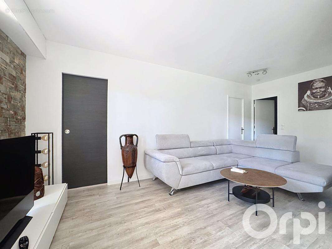 Appartement à LES ULIS