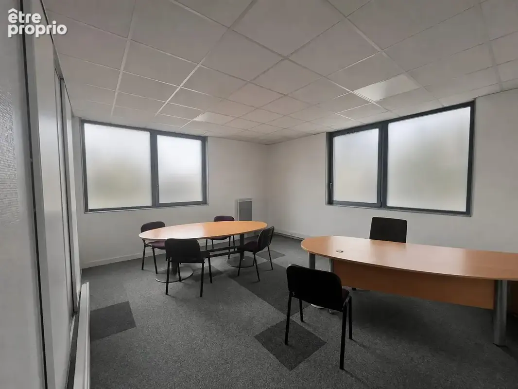 Commerce 320 m² à vendre à Vannes (56000) - photo 2