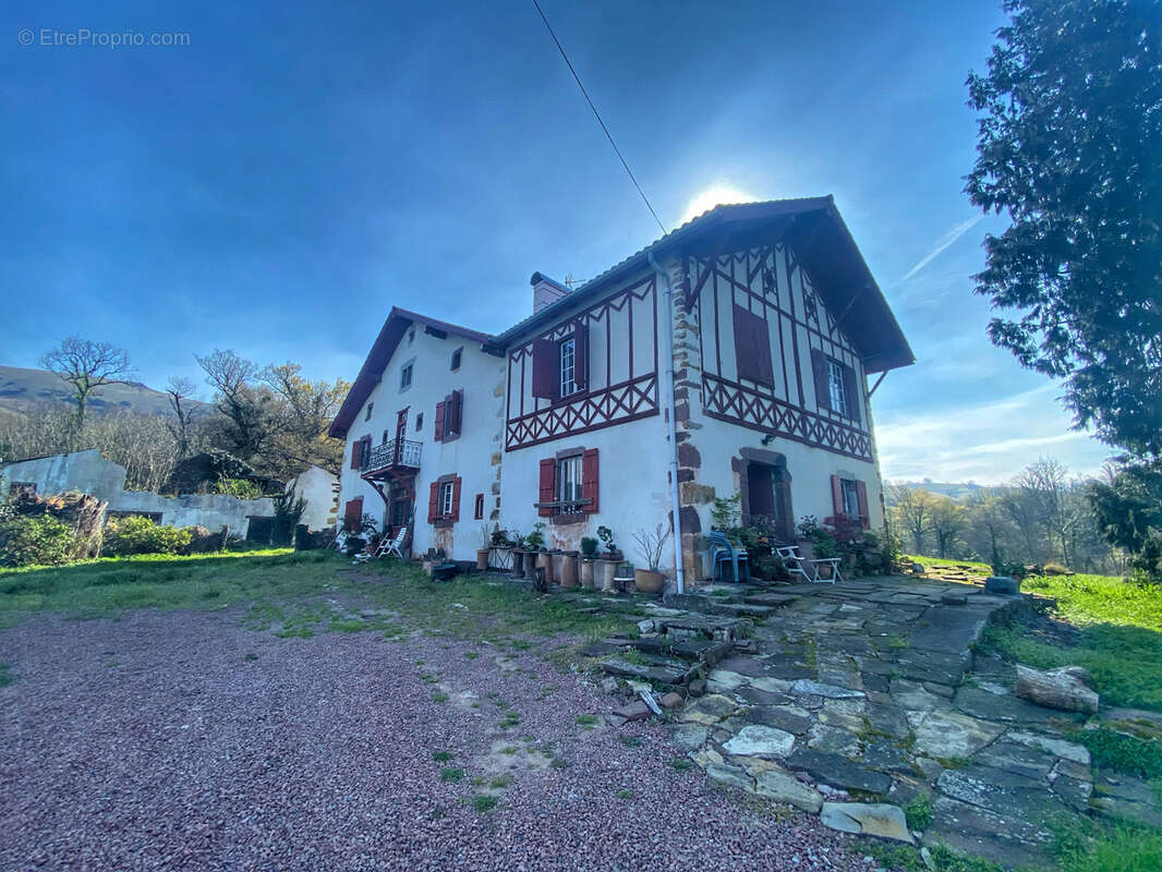 Maison à SAINT-JEAN-PIED-DE-PORT