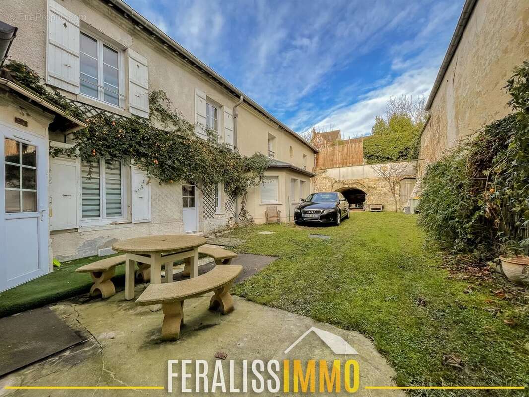 Maison à VAUX-SUR-SEINE