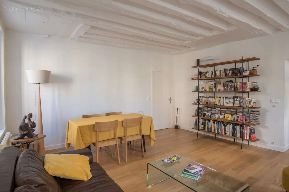 Appartement à VERSAILLES