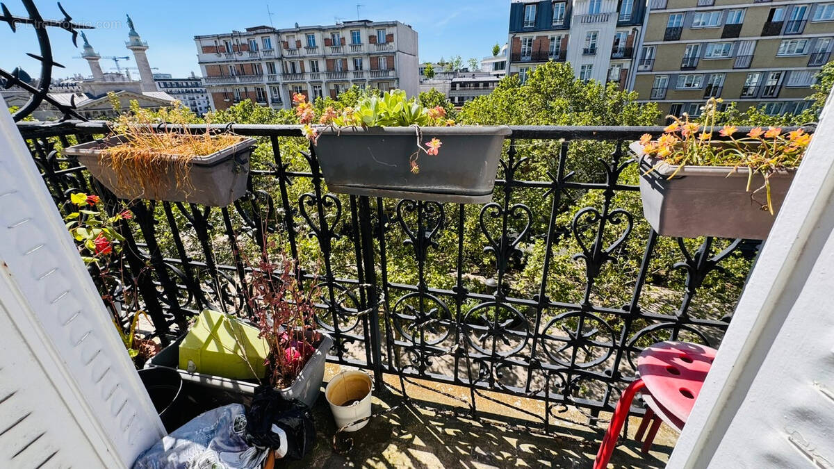 Appartement à PARIS-20E