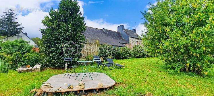 Maison à POULLAOUEN