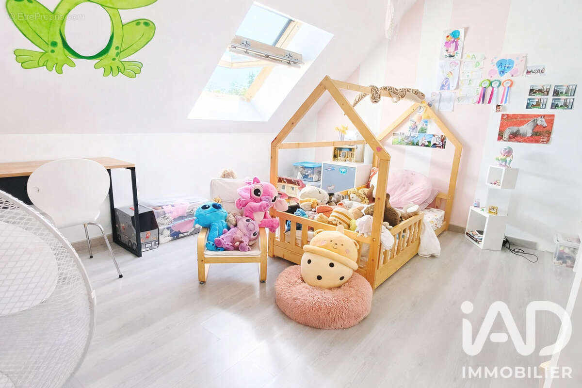 Maison 101 m² à La Chapelle-Du-Bois-Des-Faulx  - photo 9