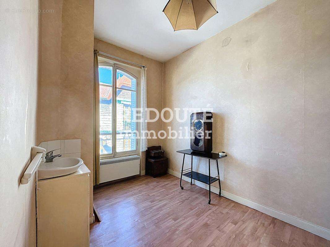 REIMS - Ensemble immobilier avec fort potentiel - photo 8