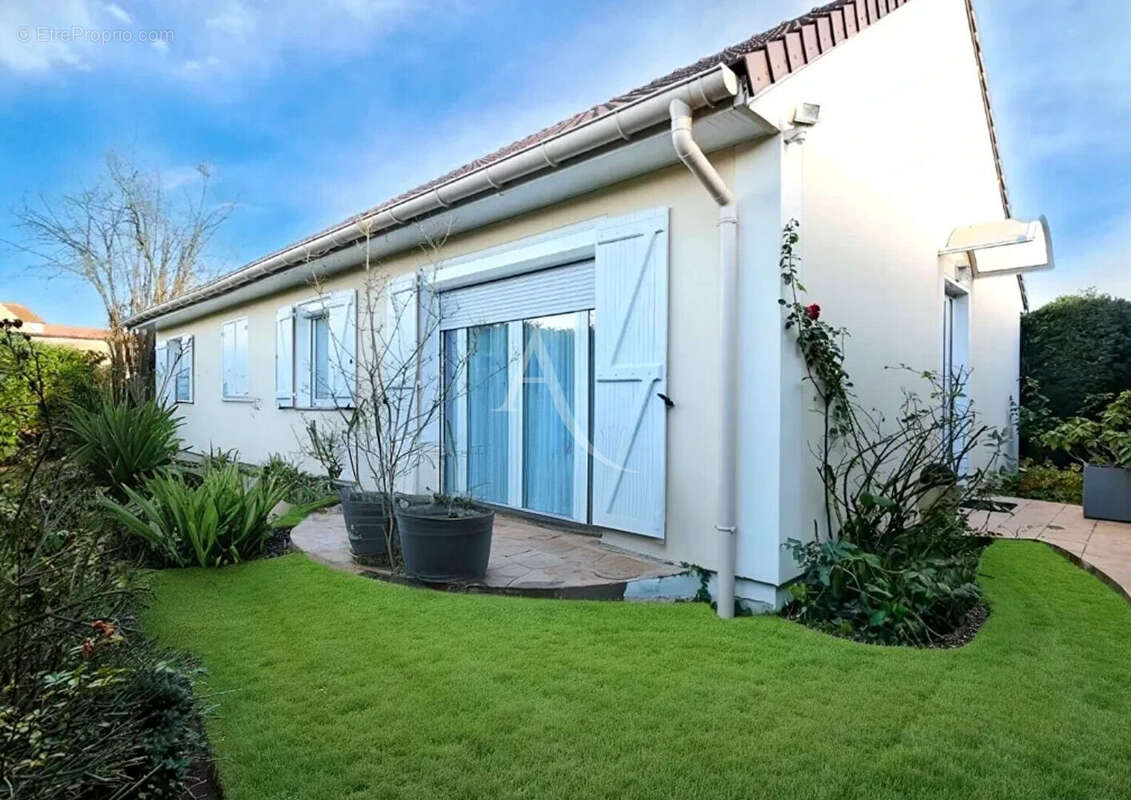 Maison à PONTAULT-COMBAULT