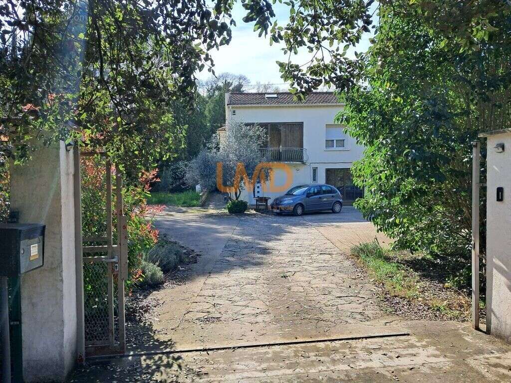 Maison à VEZENOBRES