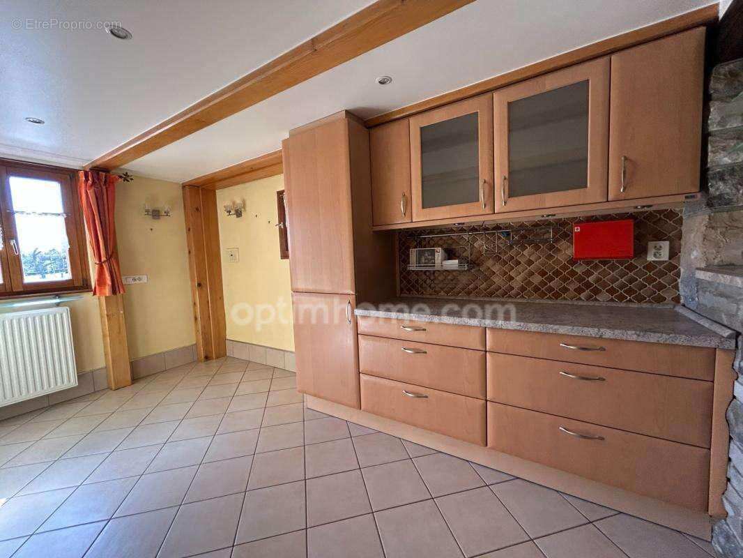 UFFHEIM, Magnifique maison alsacienne, 159.50m², 4chambres, climatisation, panneaux solaires. Beaucoup de cachet et de charmes - photo 7