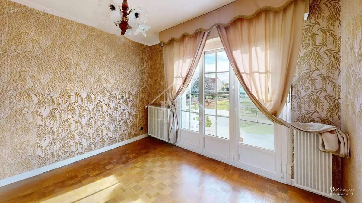 Maison à VARENNES-SUR-ALLIER