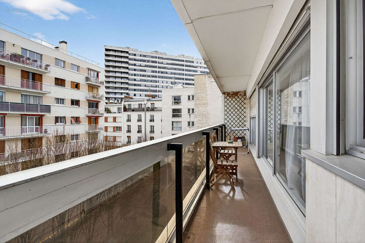Appartement à PARIS-15E