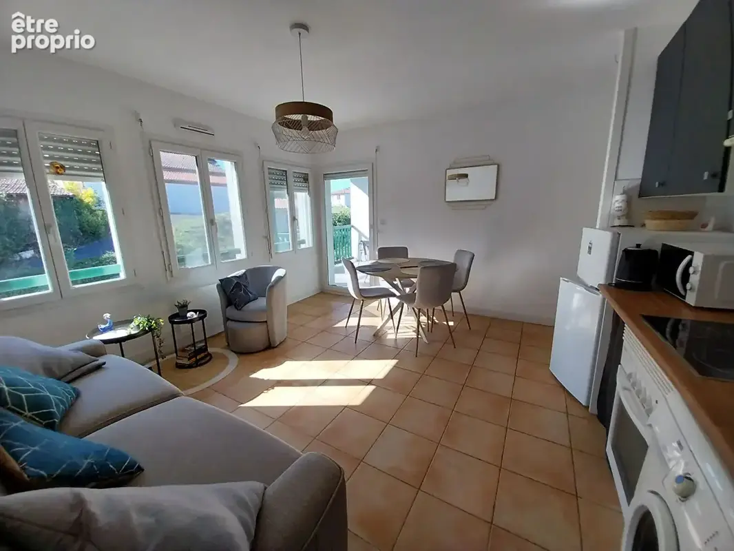 Hendaye Les Hauteurs Bel appartement T2 avec parking et cave - photo 3