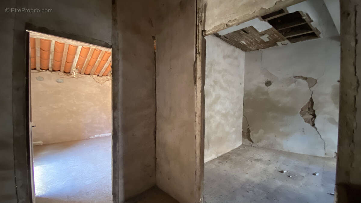 Maison à CRUZY