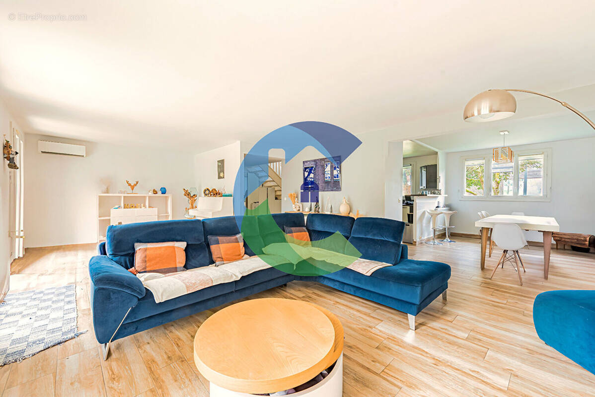 Maison à BALLAINVILLIERS