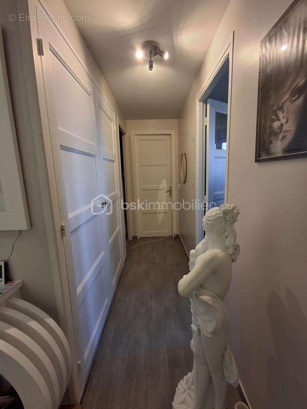 ***appartement 56m2  2chambres refait a neuf avec balcon, cave, box parking privatif dieppe*** - photo 12