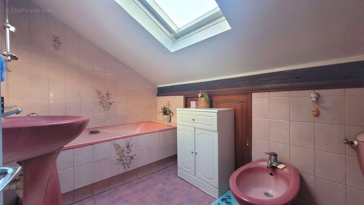 Appartement à AUBERVILLIERS