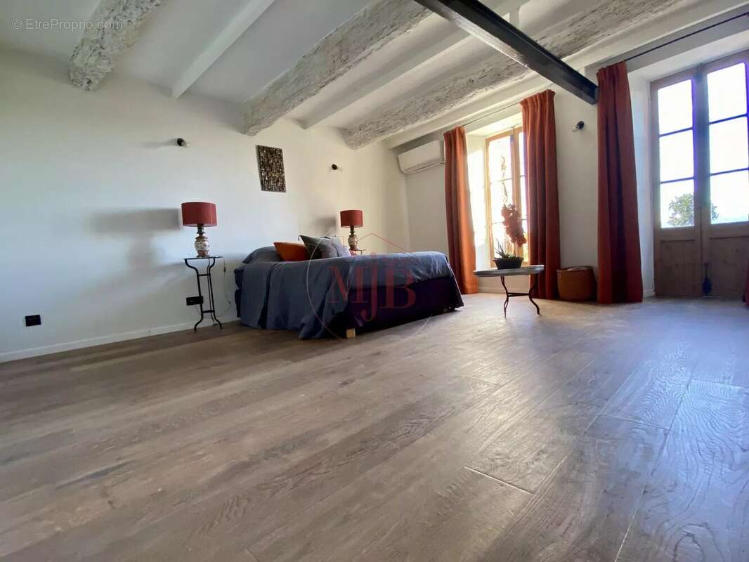 Maison à CADENET