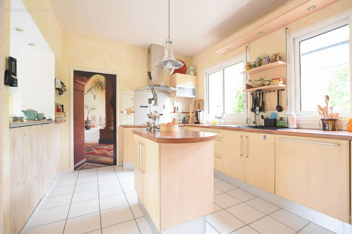 Maison à LES ESSARTS-LE-ROI