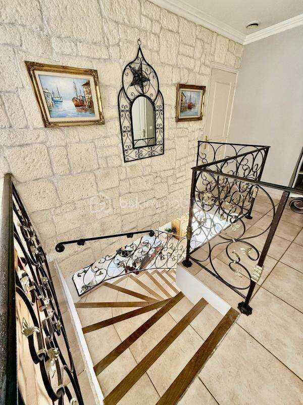 Maison à MANDELIEU-LA-NAPOULE