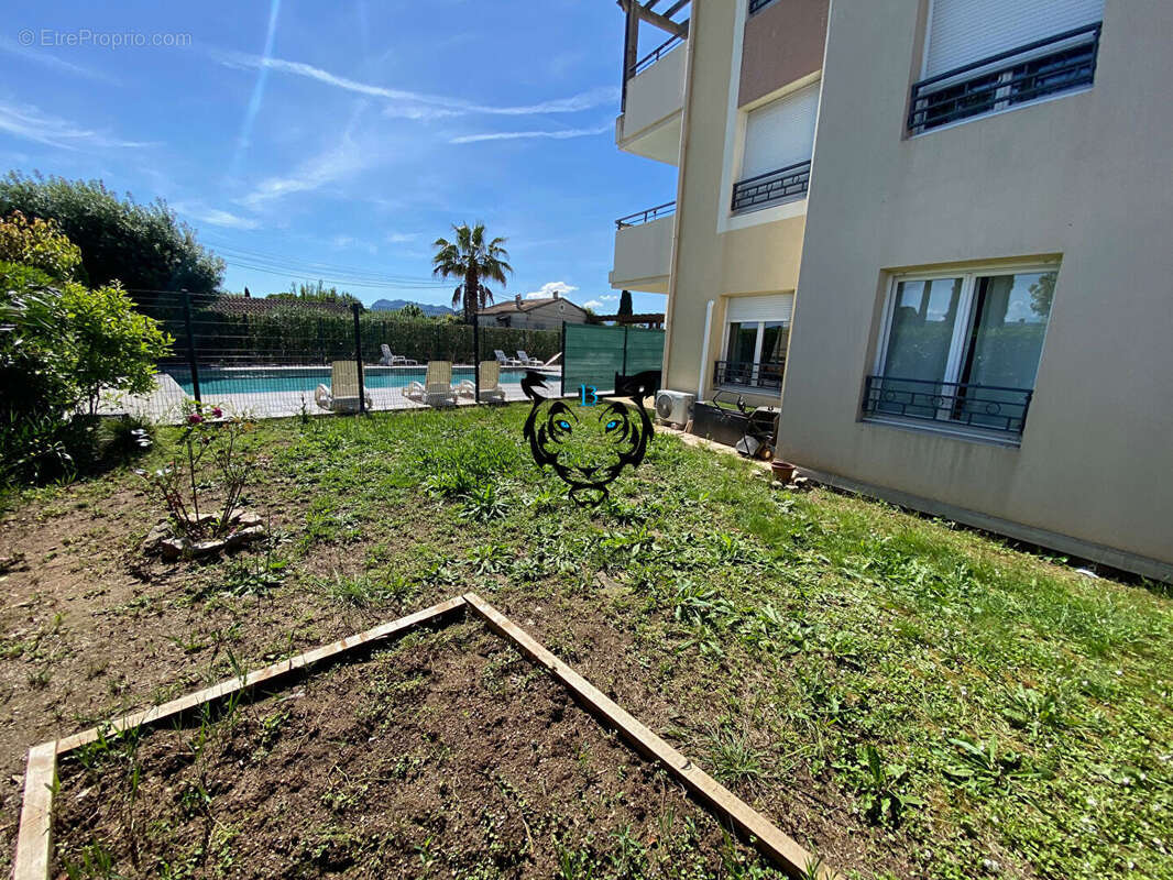 Appartement à LE MUY