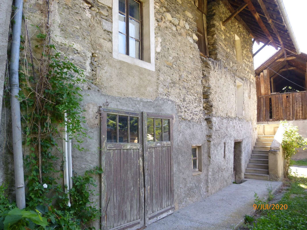 Maison à COISE-SAINT-JEAN-PIED-GAUTHIER
