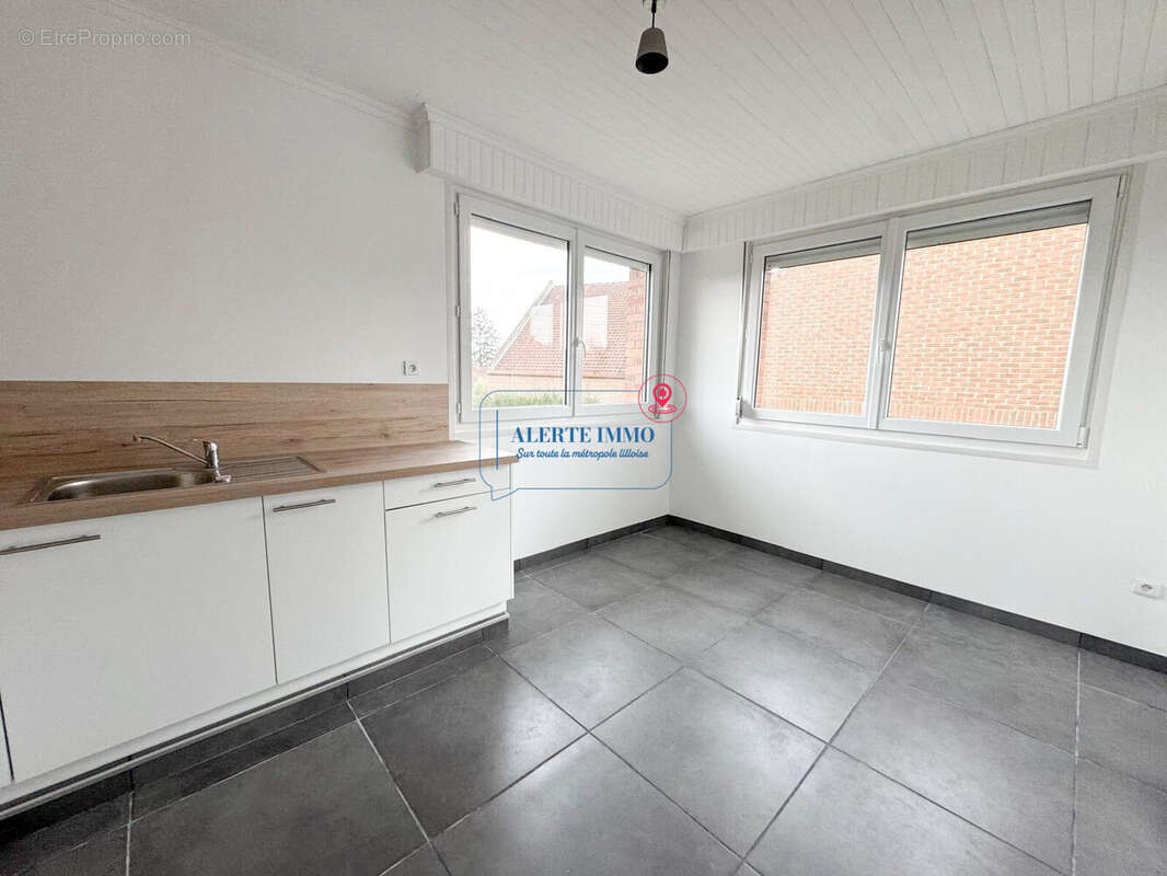 Maison à LA NEUVILLE