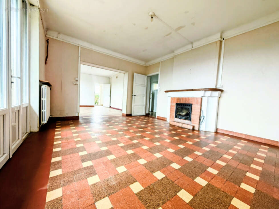COMPROMIS SIGNE! Maison en pierres 142 m² sur sous-sol, terrain  clos 737 m² - photo 4