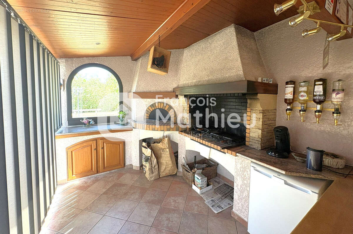 BLYES - Maison 5 pièces - 3 Chambres - 133 m2 habitables - Terrain d'environ 1221 m2 - photo 9