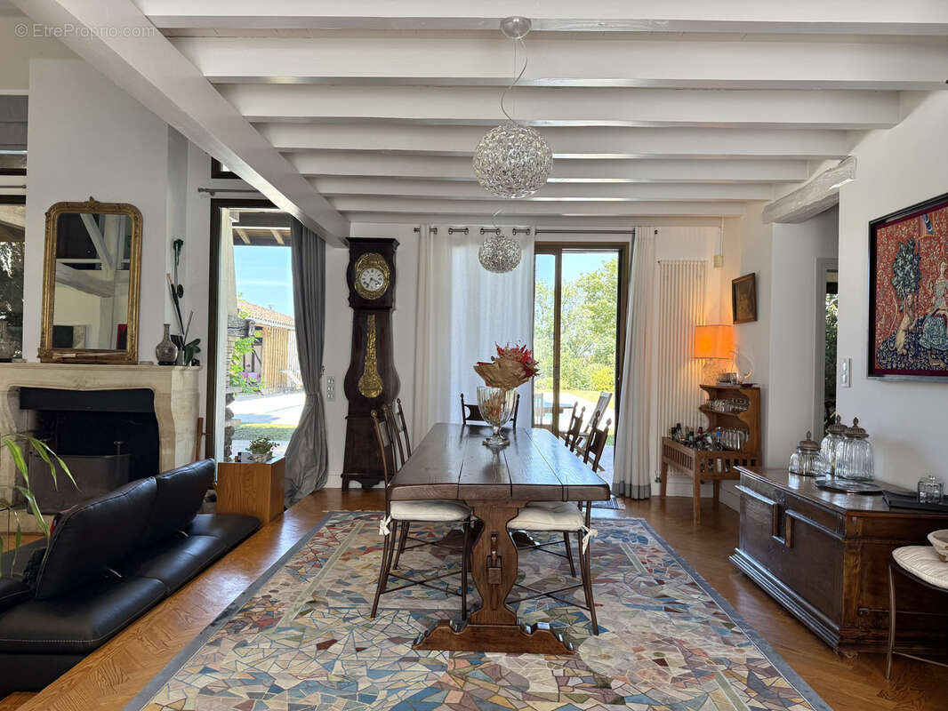 Maison à CASTELJALOUX