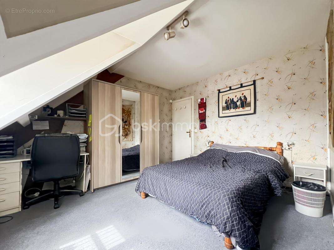 Maison à MAROLLES-EN-HUREPOIX