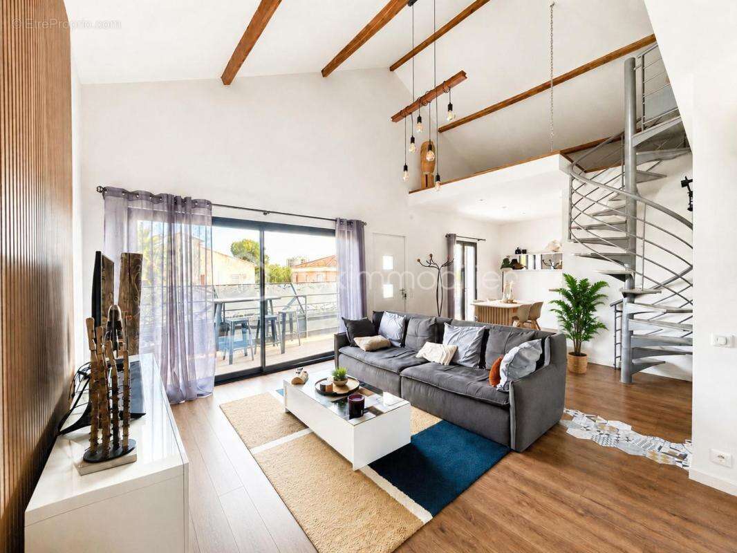 Appartement à LA VALETTE-DU-VAR
