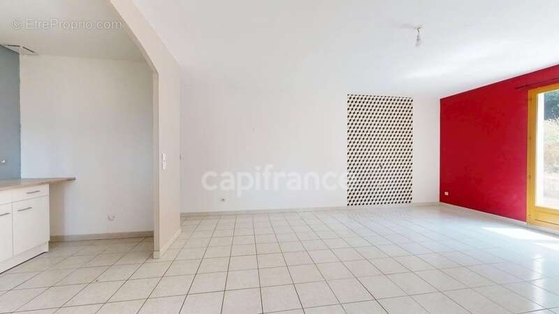Maison à vendre 4 pièces  (83) - photo 3