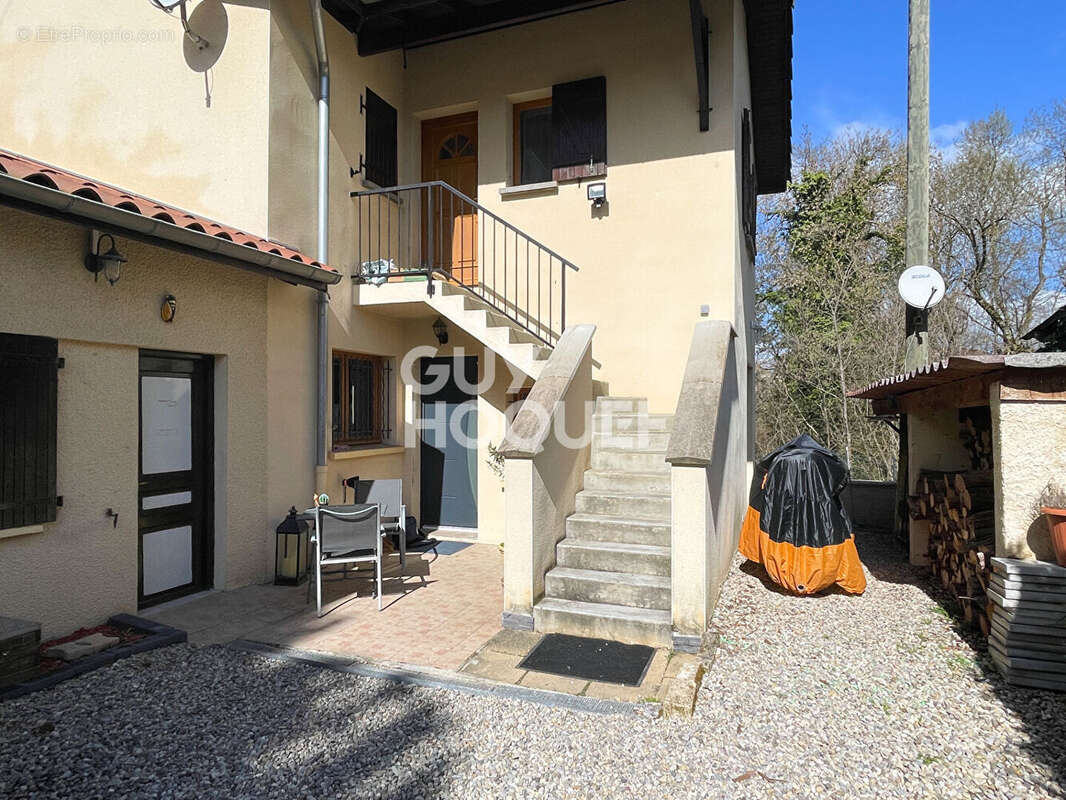 Appartement à HEYRIEUX