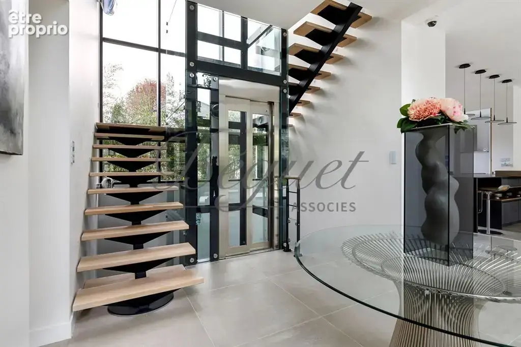Vaucresson (92420) – Maison de 350 m², 5 chambres, terrain de 1 300 m² – Ascenseur voitures - près de Paris, Hauts-de-Seine, Île - photo 14