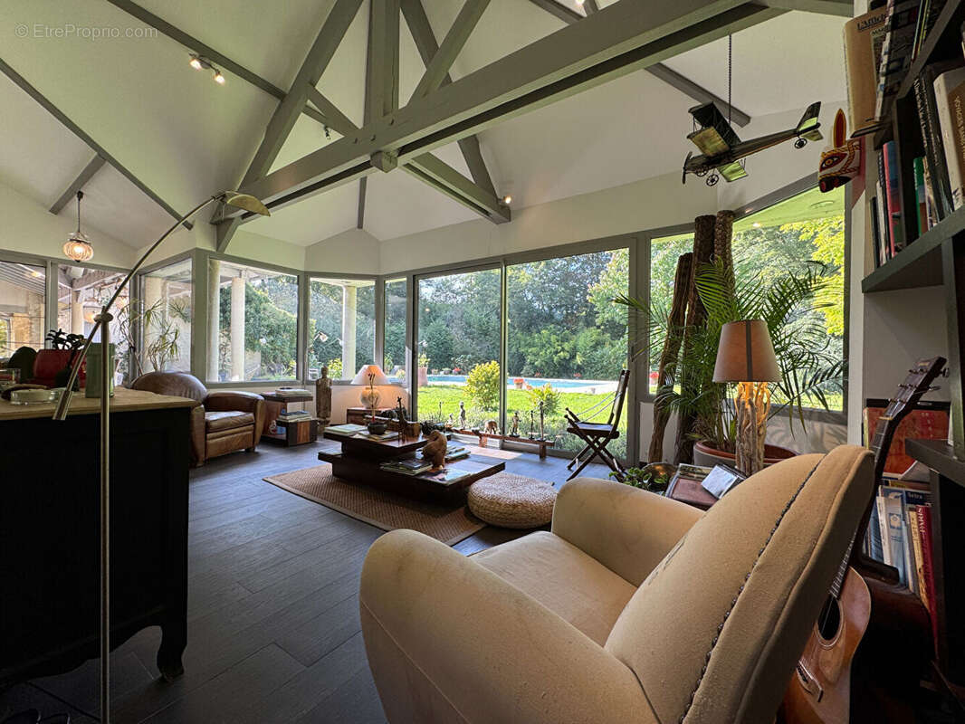 Maison à SAINT-REMY-L&#039;HONORE