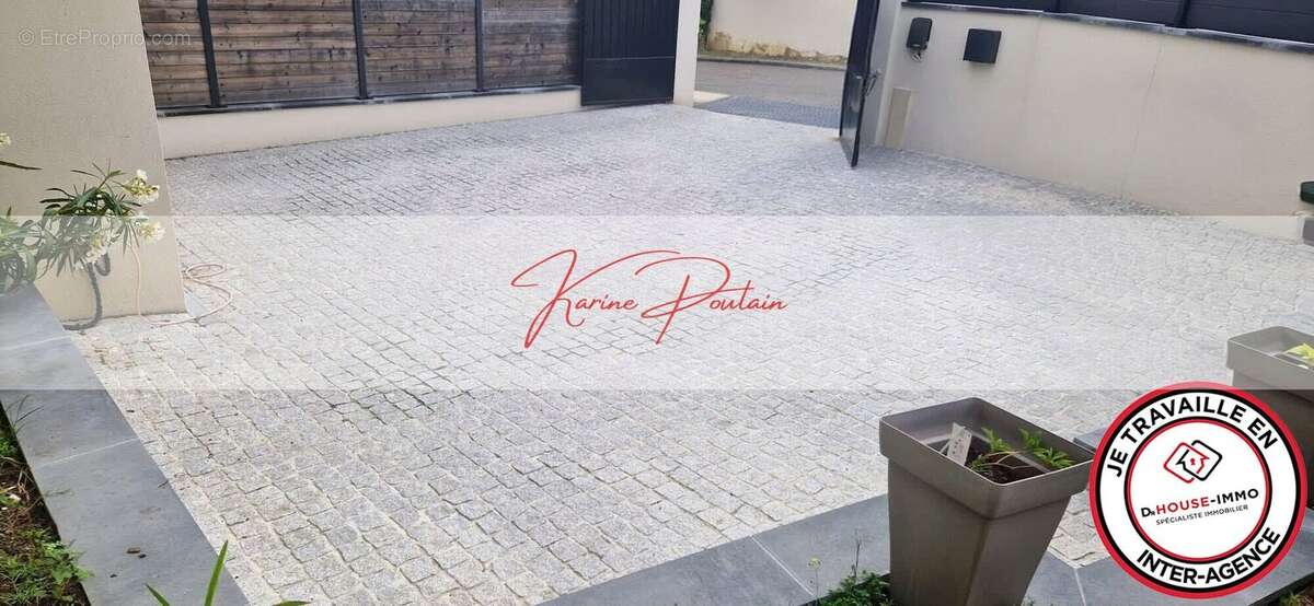 Maison à BASSENS