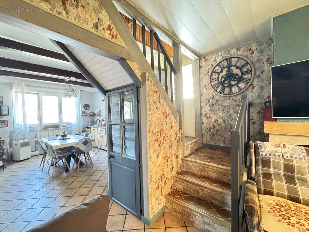 Belle maison familiale non mitoyenne 6 pièces à vendre - 120 m² avec jardin et garage - AULNAY SOUS BOIS 12 minutes de Paris - photo 6