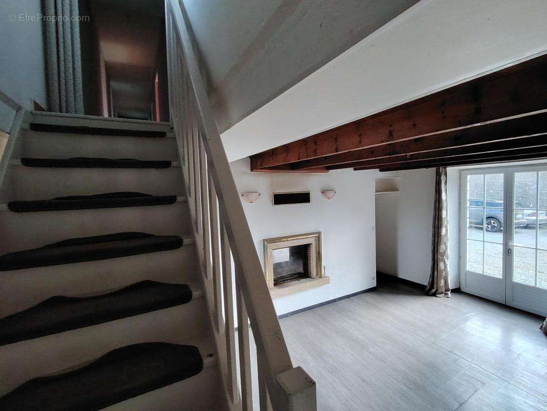 Longère près de Périers 3 chambres terrain 2530 m² - photo 12