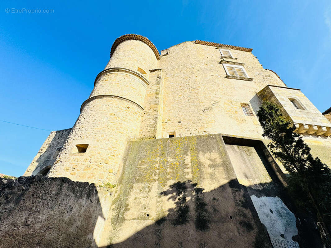 Appartement à PUISSALICON