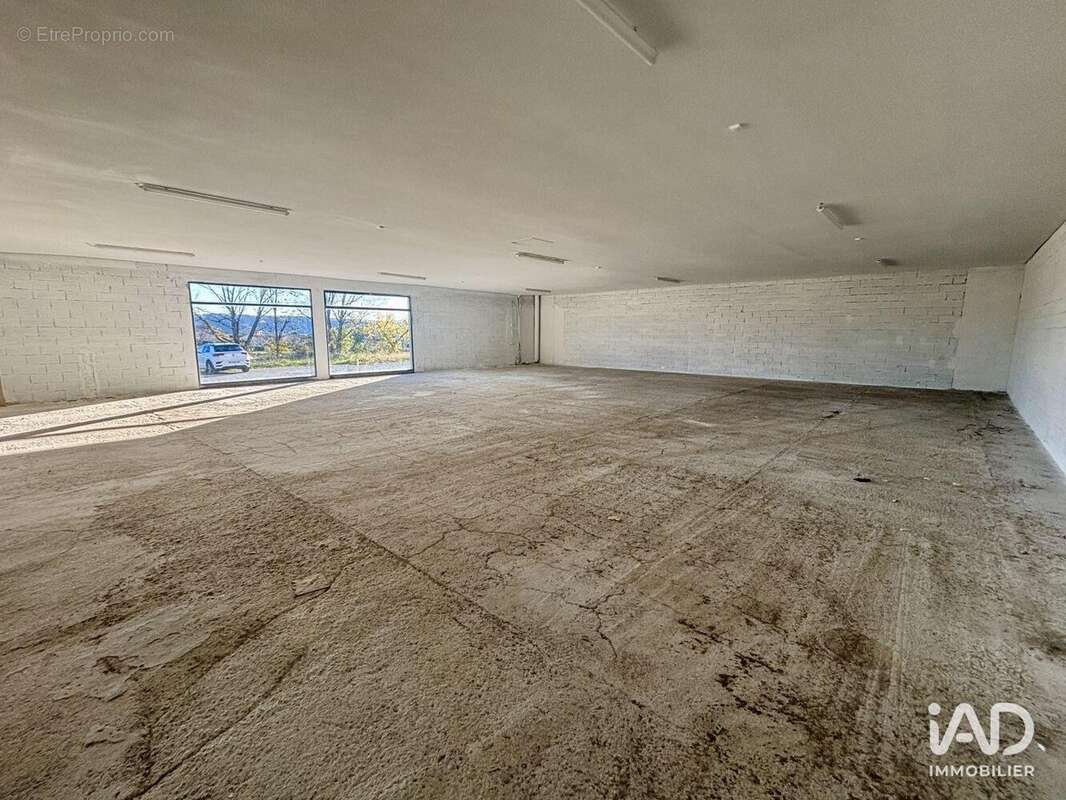 Photo 5 - Commerce à LACHAPELLE-SOUS-AUBENAS