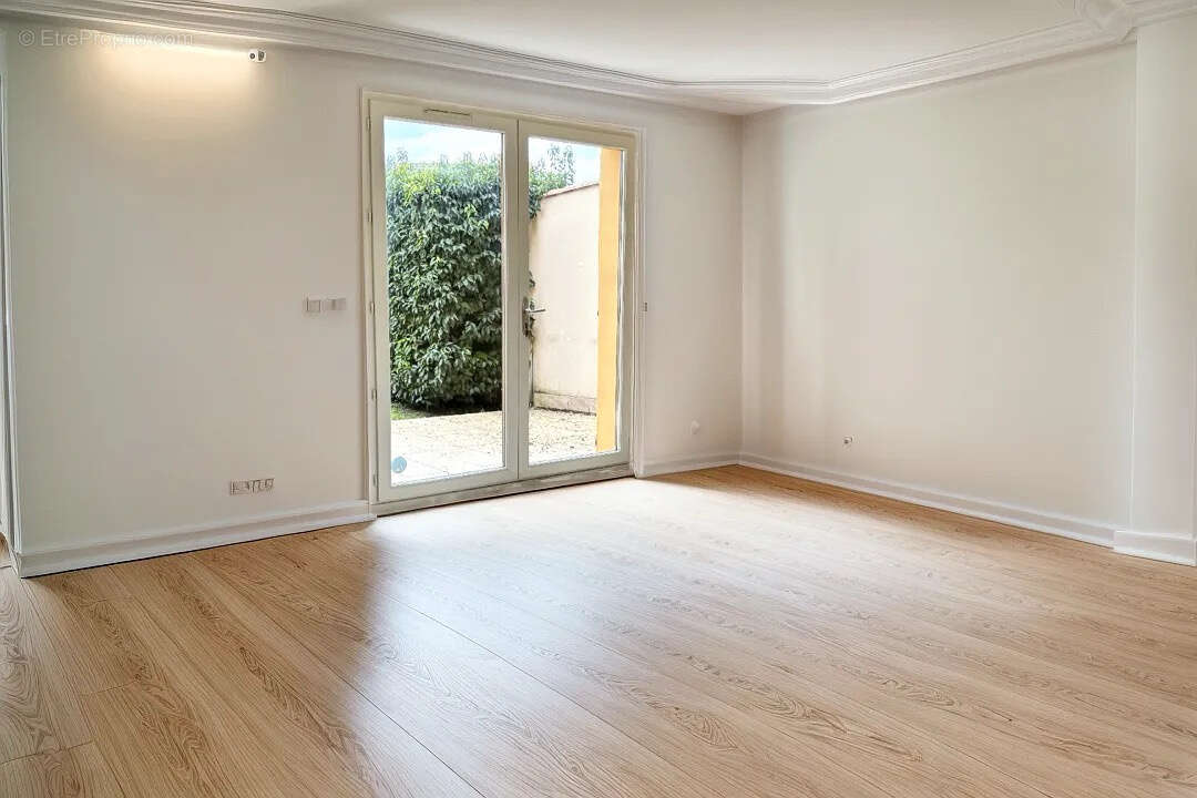 Appartement à SEGNY