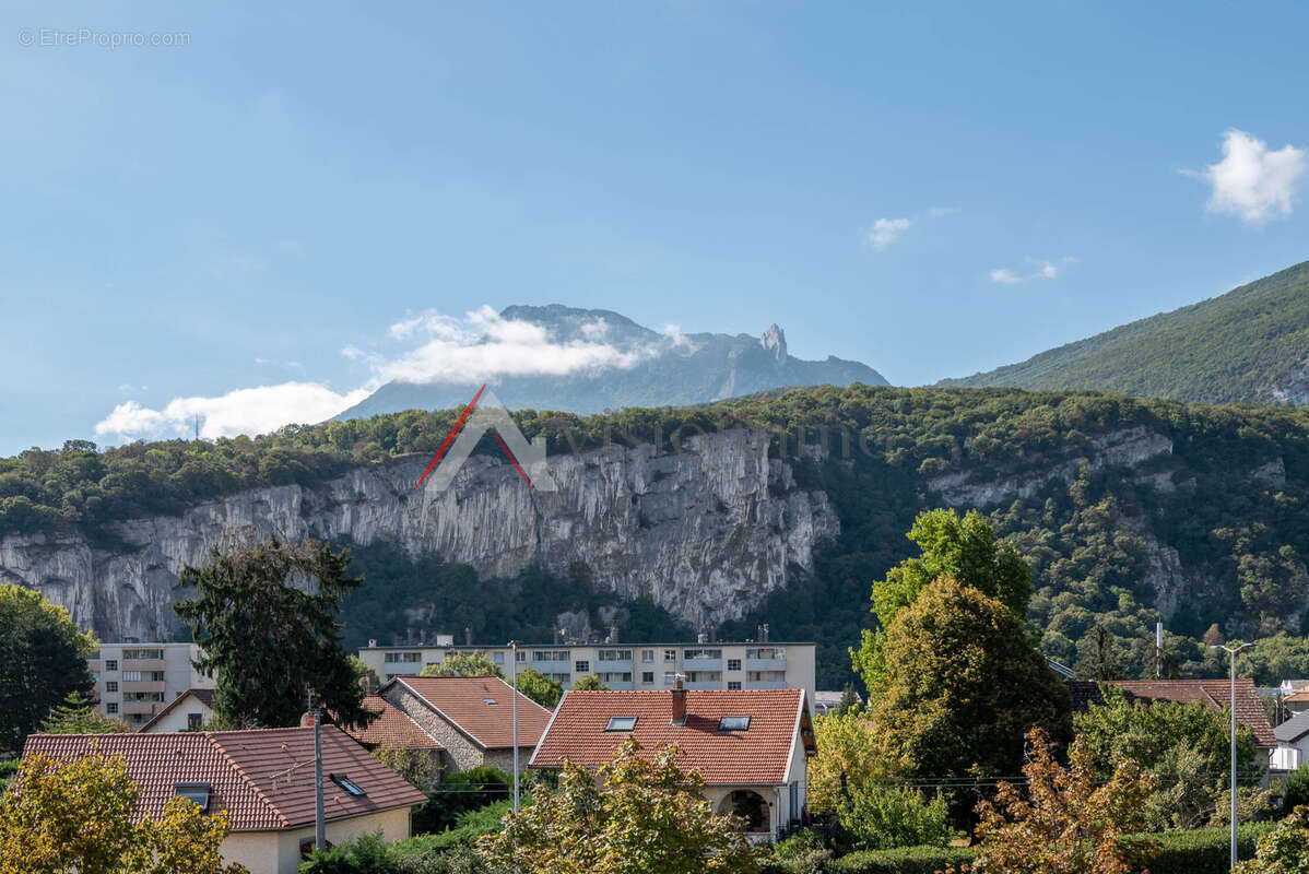Appartement à FONTAINE