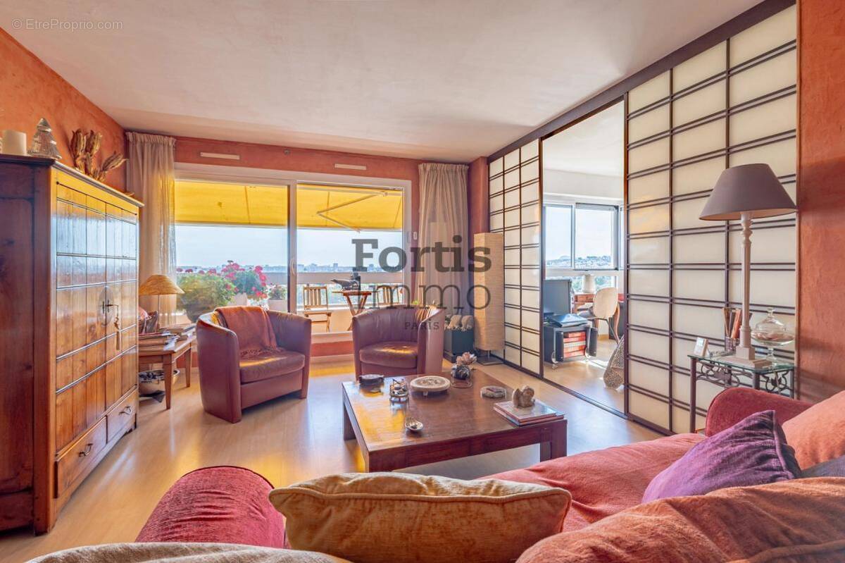 Appartement à ISSY-LES-MOULINEAUX